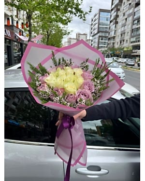 21 Adet İthal Gül Buketi